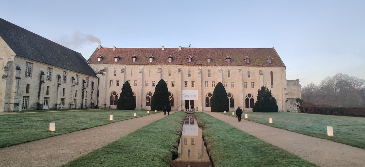 nribollet's tweet photo. @BrunoLeMaire : "Entre les capitalismes américain et chinois, l'#Europe est en train de faire émerger un capitalisme responsable. Nous devons maintenant accélérer la transition écologique au niveau européen." @LesEntretiens #Royaumont #EDR2019 https://t.co/ddu40dVyzd