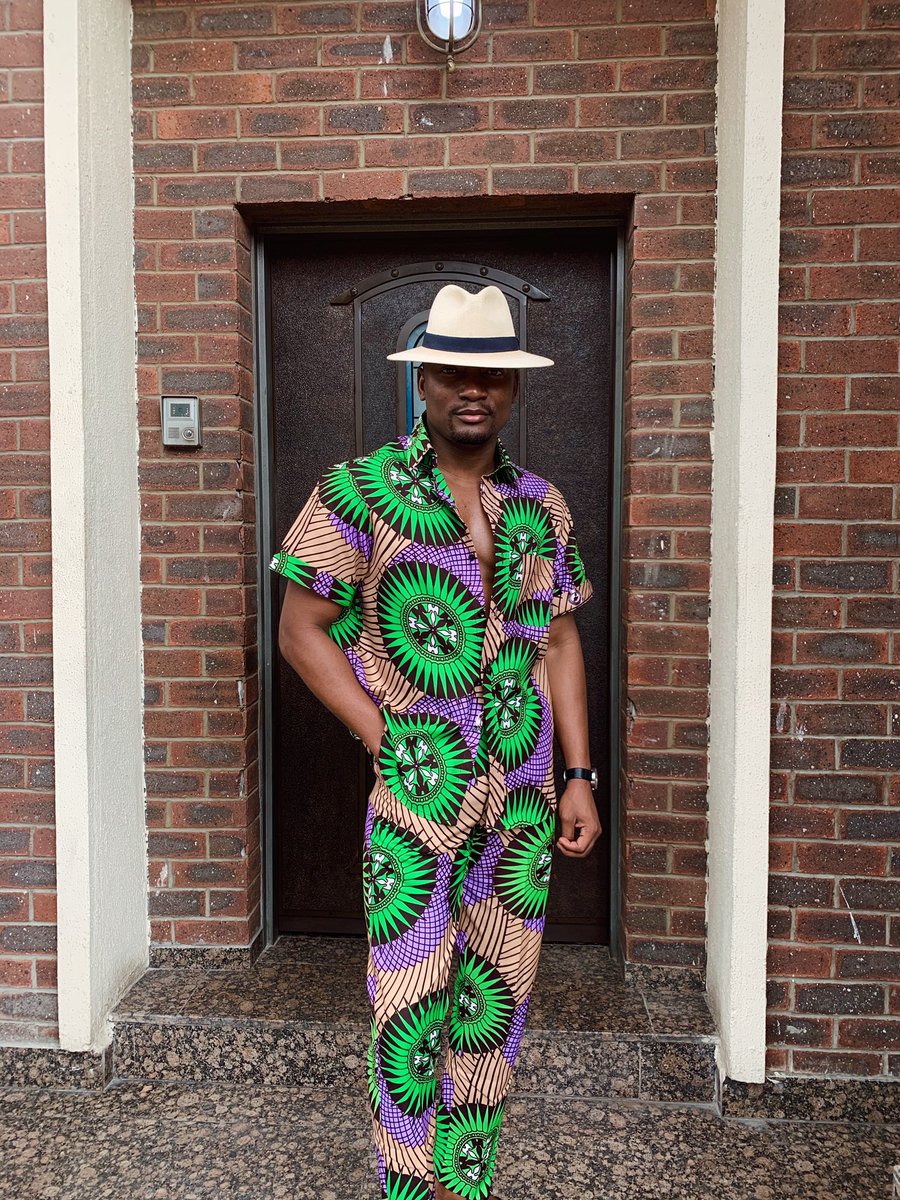 WalleLawal's tweet image. Sometimes, Tapiwa Mugabe has written, “goodness comes from treating yourself. Not like you burned earth to dust but like you made it into a beautiful body crowned it with stars, put a precious coat over it and called it home.” #Àkẹ̀sánDay