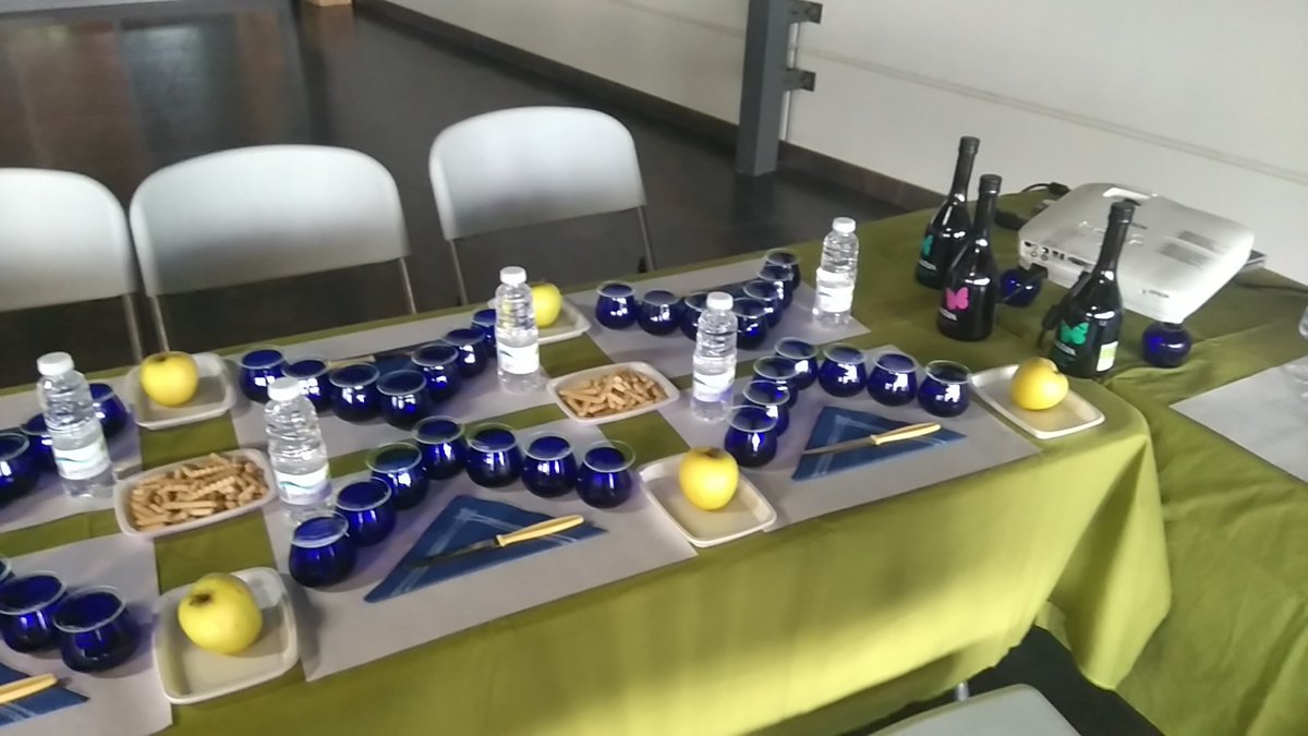 zeytum's tweet photo. Todo listo para la presentación de la añada del #AOVE Lectus en Kel Grupo Alimentario https://t.co/Xlc8eUEHRO