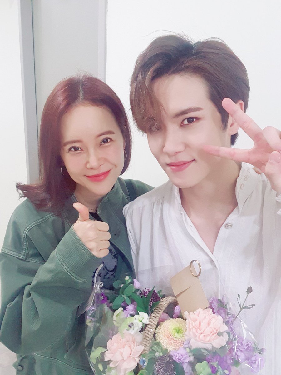KDH_official's tweet photo. 뮤지컬 첫 공연에 응원와주신 백지영 님과도 함께😍📸 감사합니다🙌

#김동한 #KIMDONGHAN #아이언마스크 https://t.co/RBl7jdcEEs