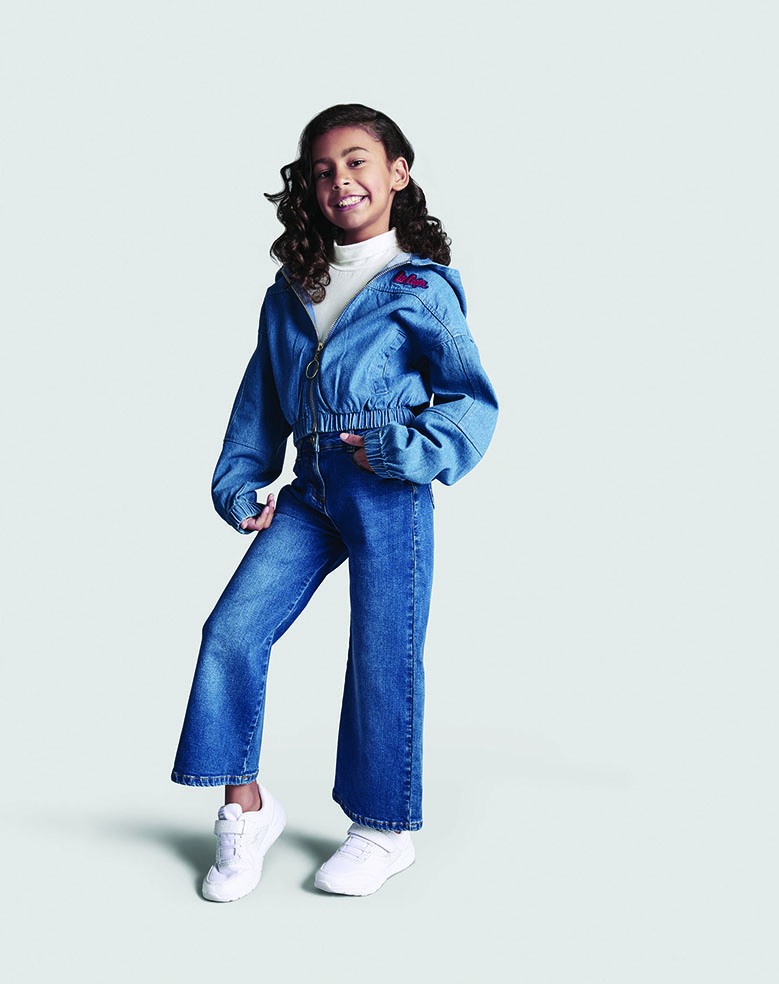 CentrepointME's tweet photo. A full denim set never looked better😍
Shop now from the denim collection in stores and online. #DestinationDenim
#CentrepointME #Centrepoint https://t.co/DZ2PUsn4CN
