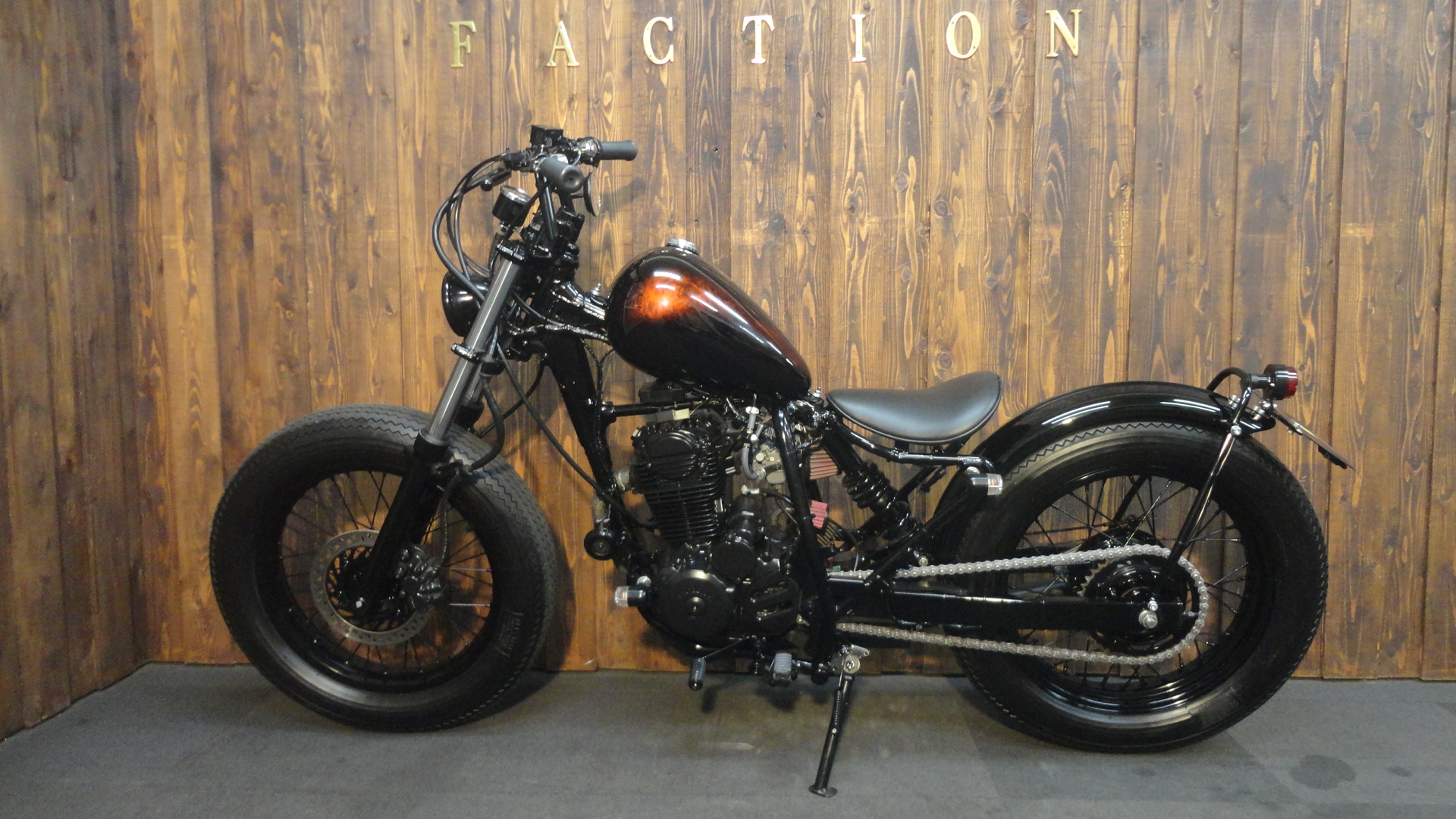 Faction Co Ltd 今日は先日完成した車輌をご紹介させていただきます Ftr223のブラックチョッパーです ローダウンやワンオフマフラー等ここまでいじっているftrは中々見ないです こちらの車輌は横浜店在庫となりますので気になった方は Faction Co Ltd 今日は先日完成した車輌をご紹介させていただきます Ftr223のブラックチョッパーです ローダウンやワンオフマフラー等ここまでいじっているftrは中々見ないです こちらの車輌は横浜店在庫となりますので気になった方は