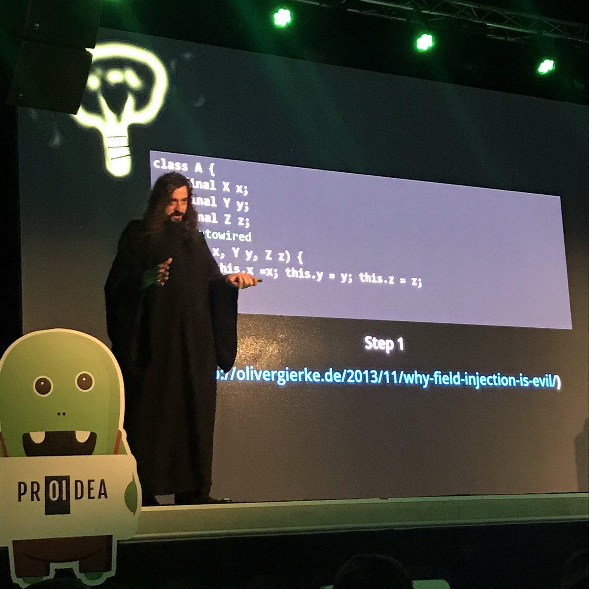 meldmy's tweet photo. “It’s possible to write your program without beans, believe me” 😄@jarek000000 #ByteMyCode https://t.co/wWBs5LfElR