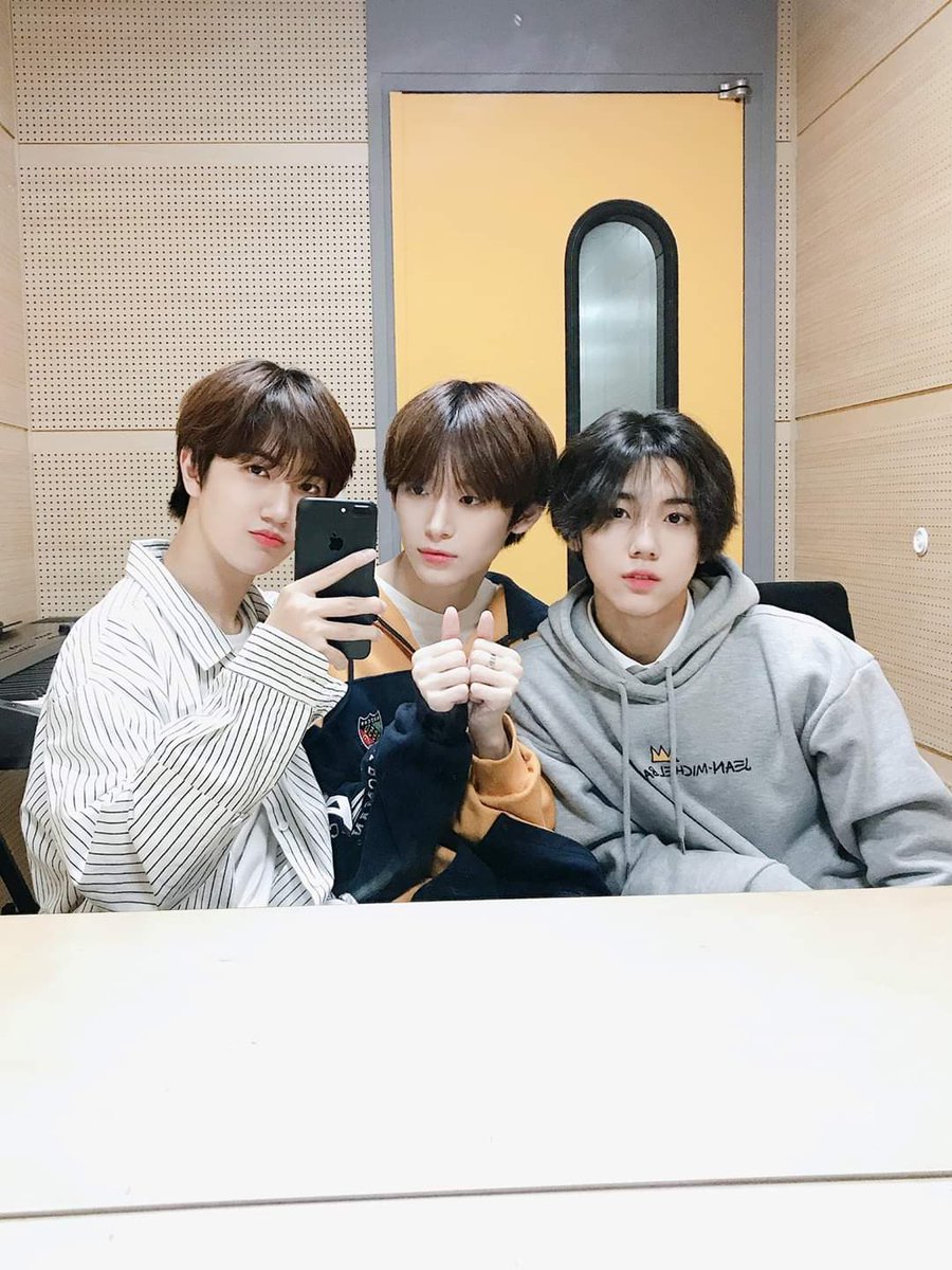 Starshipz_VN's tweet photo. Xu comeback!!!
Chị đã bảo sẽ mãi bên mấy đứa mà, dăm ba chuyện không đánh ngã được chị❤ Hôm nay tụi em thật đáng eo🌻🍁 Nhớ giữ ấm cơ thể nhé!
-------------
#StarshipZ
#LittleStar⭐ https://t.co/BWXO5yIvEO