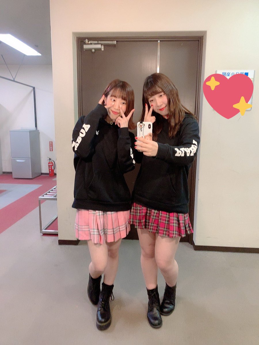 踊ってみた前日祭お疲れ様でした！！
のんざえもんラストステージの演目は
2人が大好きなバイオレンストリガーを
踊らせていただきました💖

大きな舞台で最高な相棒と踊れて
わたしは幸せ者です、、(；；)♡♡
ありがとうございました❣