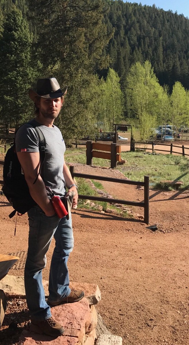Claypath's tweet photo. Woody or Arthur Morgan? Either way he will be playing his geetar tonight at @thebotanistuk Newcastle. Thanks to @GenreMusicLtd https://t.co/q8RmZ0d46Z