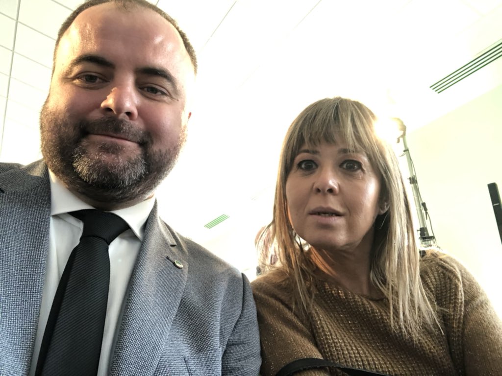 Ecco il momento più bello dei tre giorni di festa 100 anni Cassa Edile di Milano. Incontro con i nostri lavoratori nel momento della loro premiazione come riconoscimento per gli anni di fedeltá al nostro settore e alla nostra Organizzazione. Buon compleanno a tutti! <a href="/FilcaCisl/">Filca Cisl Nazionale</a>