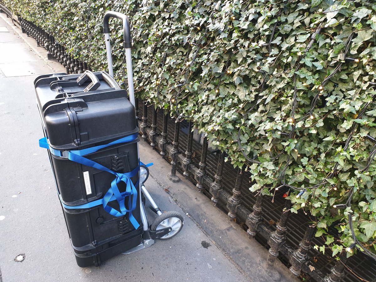 CrackingScience's tweet image. When the wheels on your suit case just won't cut it...