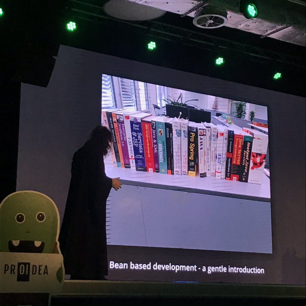 meldmy's tweet image. Spring magic looks simple, but it doesn’t. The abstraction is often quite weak. @jarek000000 told about magic in code, even referred to @jdegoes at #ByteMyCode