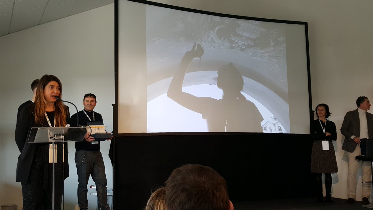 Si tinge di rosa il primo posto del podio del concorso "il bello del cantiere" Francesca Brambilla con uno scatto che celebra la presenza della donna "restauratrice" che porta alla luce e conserva pezzi di patrimonio artistico, orgoglio nazionale. Congratulazioni!