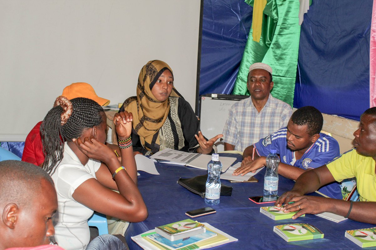 LamuYouth's tweet photo. Day 4 of theater groups civic education training where proceedings of workplan (participatory) and distribution of locations to be covered by the groups took greater part of the meeting.
program sponsored by @UraiaTrust
#overcomingpoliticalexclusion
#PROMOTINGDEMOCRACY
#OCPE https://t.co/bmFx3QNjT2