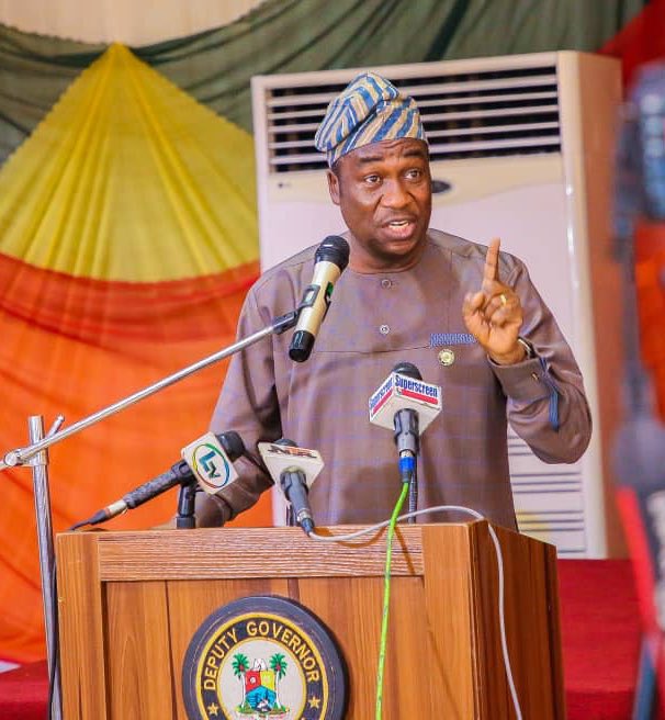 Opetuyii's tweet image. Deputy Governor of Lagos, Dr. @drobafemihamzat attended the #EkoExcel program a stakeholders meeting in the education sector of Lagos State.
November 27th, 2019 
📷 @AbbeyFayemi 
#ForAGreaterLagos