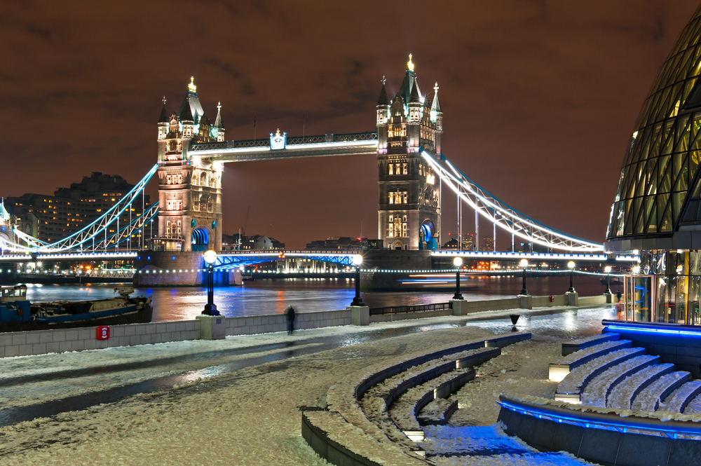 CircularCruise's tweet photo. Make the most of London in December, and cruise from Westminster up to St Katharine’s Dock to see the magical Christmas lights!

It really is magical https://t.co/VbZW1dHkiv https://t.co/kh1f7OOXb8