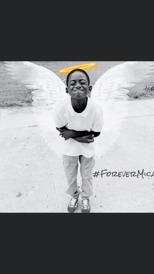 Goddess_5678's tweet photo. #DoItForDew Whatever you do today... Do it for Dew ! If you’re attending his celebration of life PLEASE have some respect for the family! Do NOT be out there screamin & hollerin like a maniac! Keep your emotions under control and pray for strength for his family! https://t.co/G9vBOa6swk