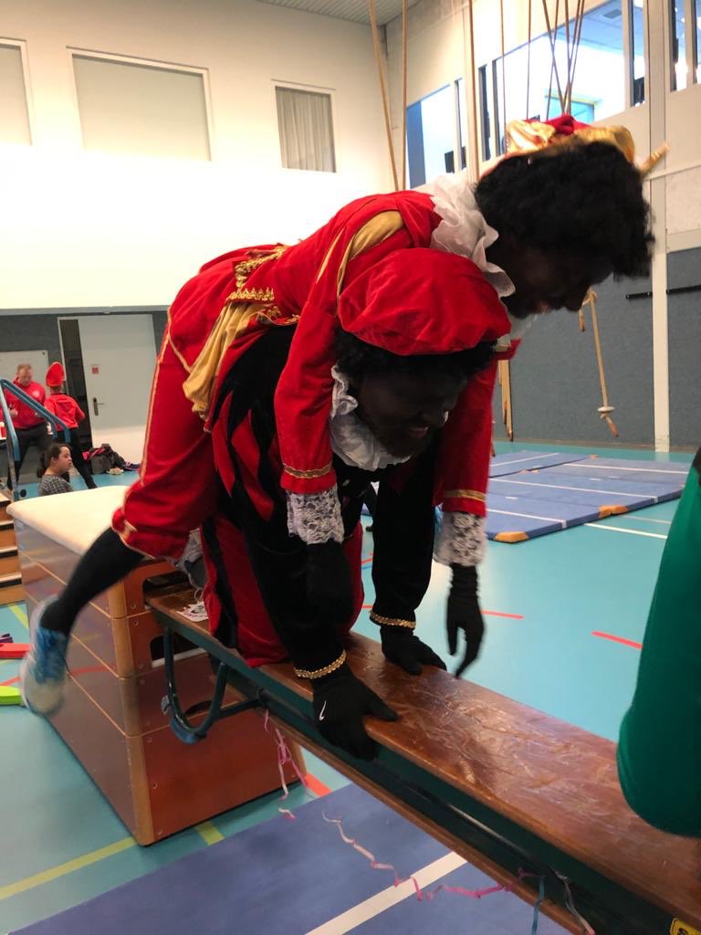 Only Friends Utrecht tweet media