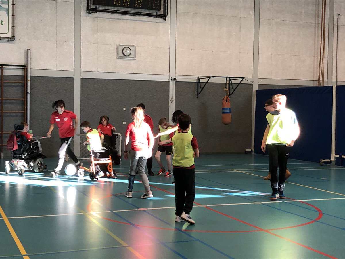 Only Friends Utrecht tweet media