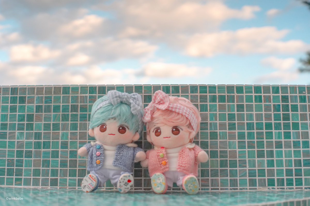 winkbebe___'s tweet photo. 구름이 이뻤던 그날🌤
다시 또가고 싶어유✨

상의&amp;하의: @iDOLL_Closet 
헤어밴드&amp;가디건: @studio_B_SB 
신발: @315familia 

#박지훈 #메이 #아가윙 #박지훈인형 #朴志训 #parkjihoon #ジフン #จีฮุน #may #OCLOCK #LOVE #360 #삼육공 #꽃파당 #고영수 https://t.co/g9kodGsxN7