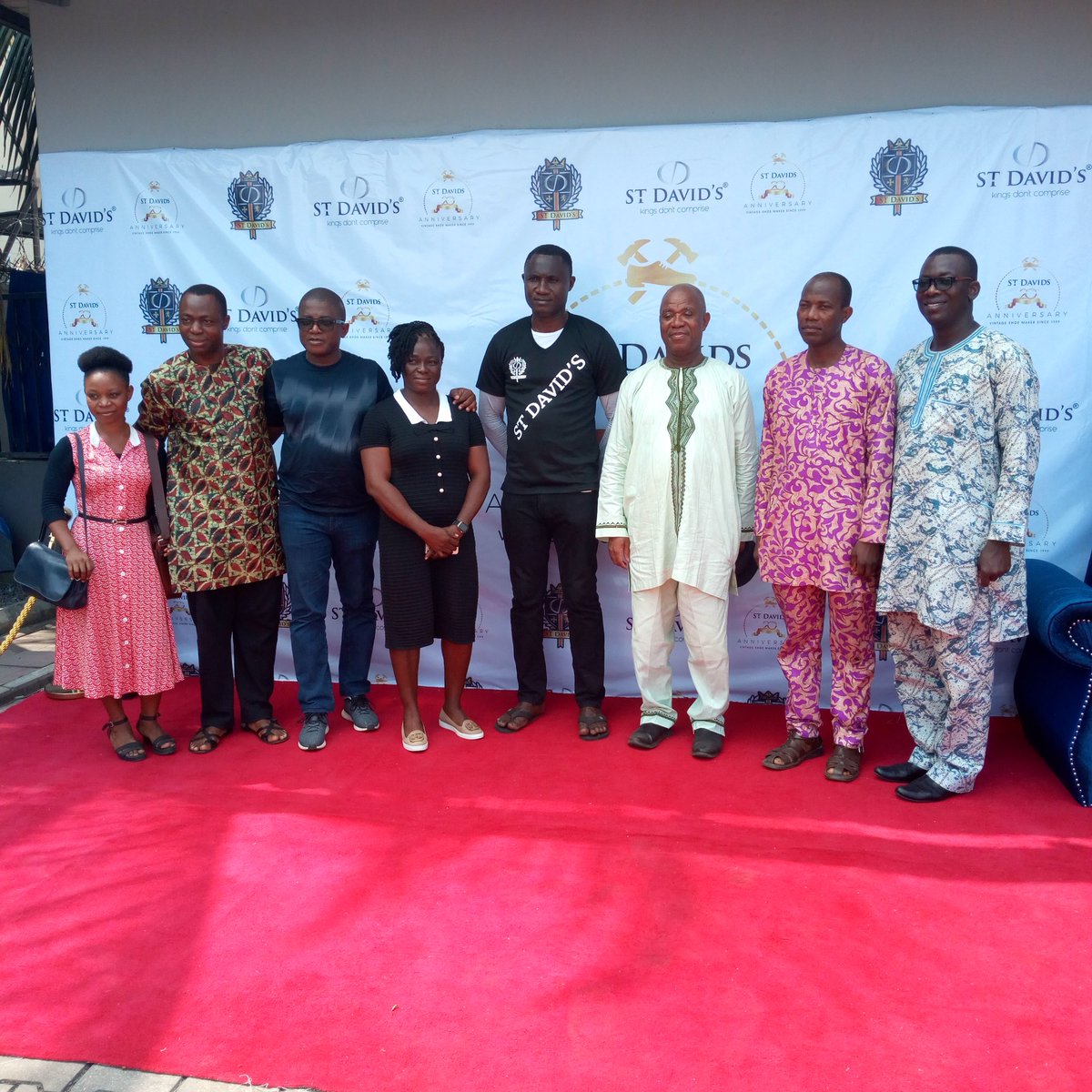 olubenx10's tweet photo. St Davids Leatherworks Marks 20th Anniversary with a new Office opening in Lekki.
You've got plenty leather wears to pick up here. Christmas is here. #STdavidsAt20
@cobrareviewng
@stdavidsleather
@jefrijago
@Jossydeks
@shennyblaq
@ https://t.co/JbSiS1CPjk