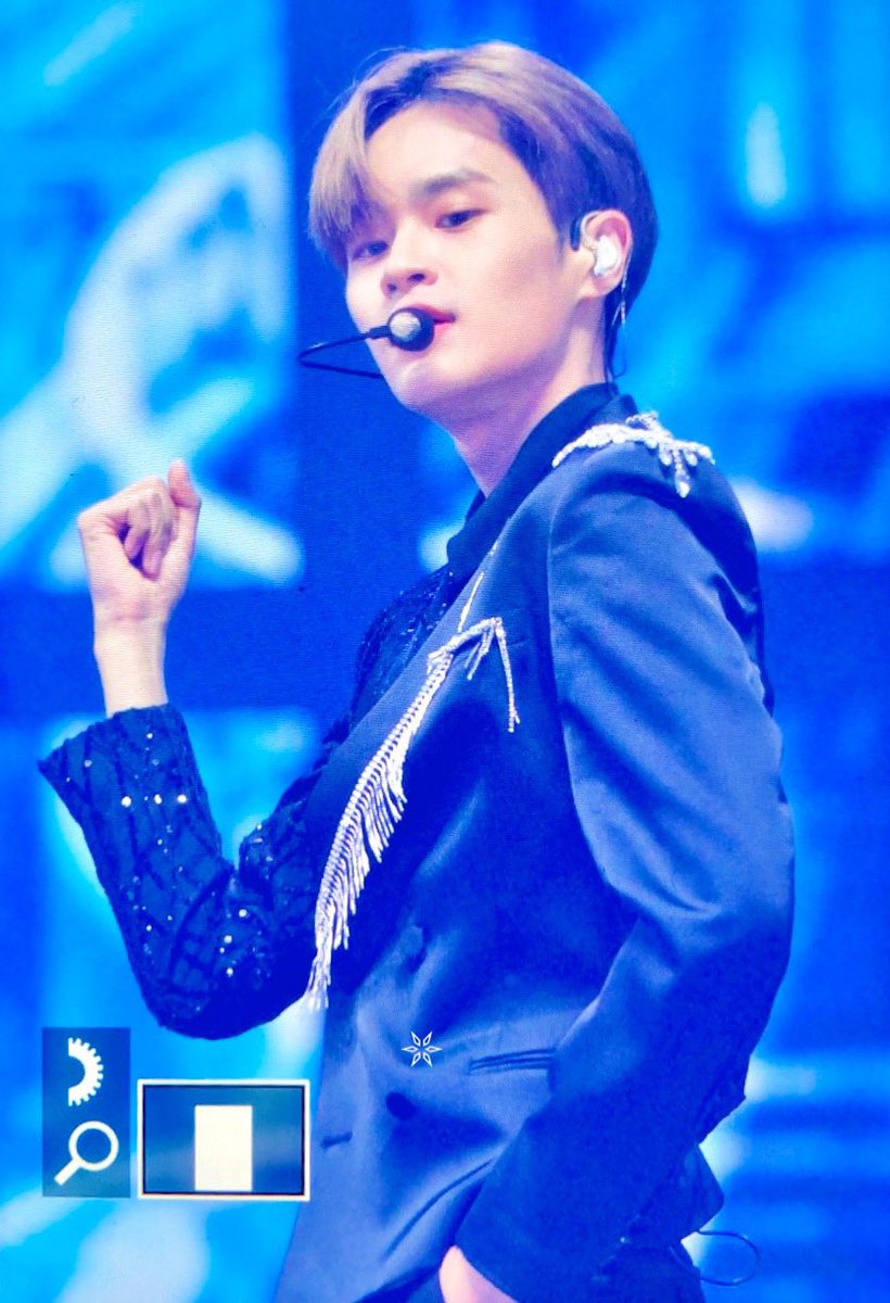 Snowflake_0129's tweet photo. 191130 mma  #AB6IX #에이비식스 #이대휘 #대휘 #Leedaehwi https://t.co/BUpJnFvywd