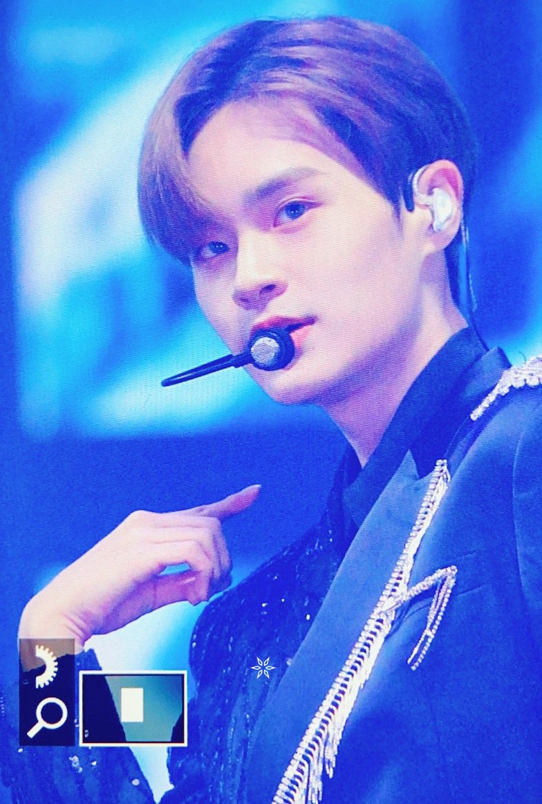 Snowflake_0129's tweet photo. 191130 mma  #AB6IX #에이비식스 #이대휘 #대휘 #Leedaehwi https://t.co/BUpJnFvywd