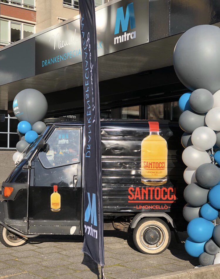 Vandaag zijn we in het mooie #Oosterhout in de nog mooie nieuwe #mitra slijterij van Erik Nieuwkoop. Kom Santocci beleven! 
Salute!
#santocci #limoncello #madeinitaly #salute #mitra #slijter #slijterij