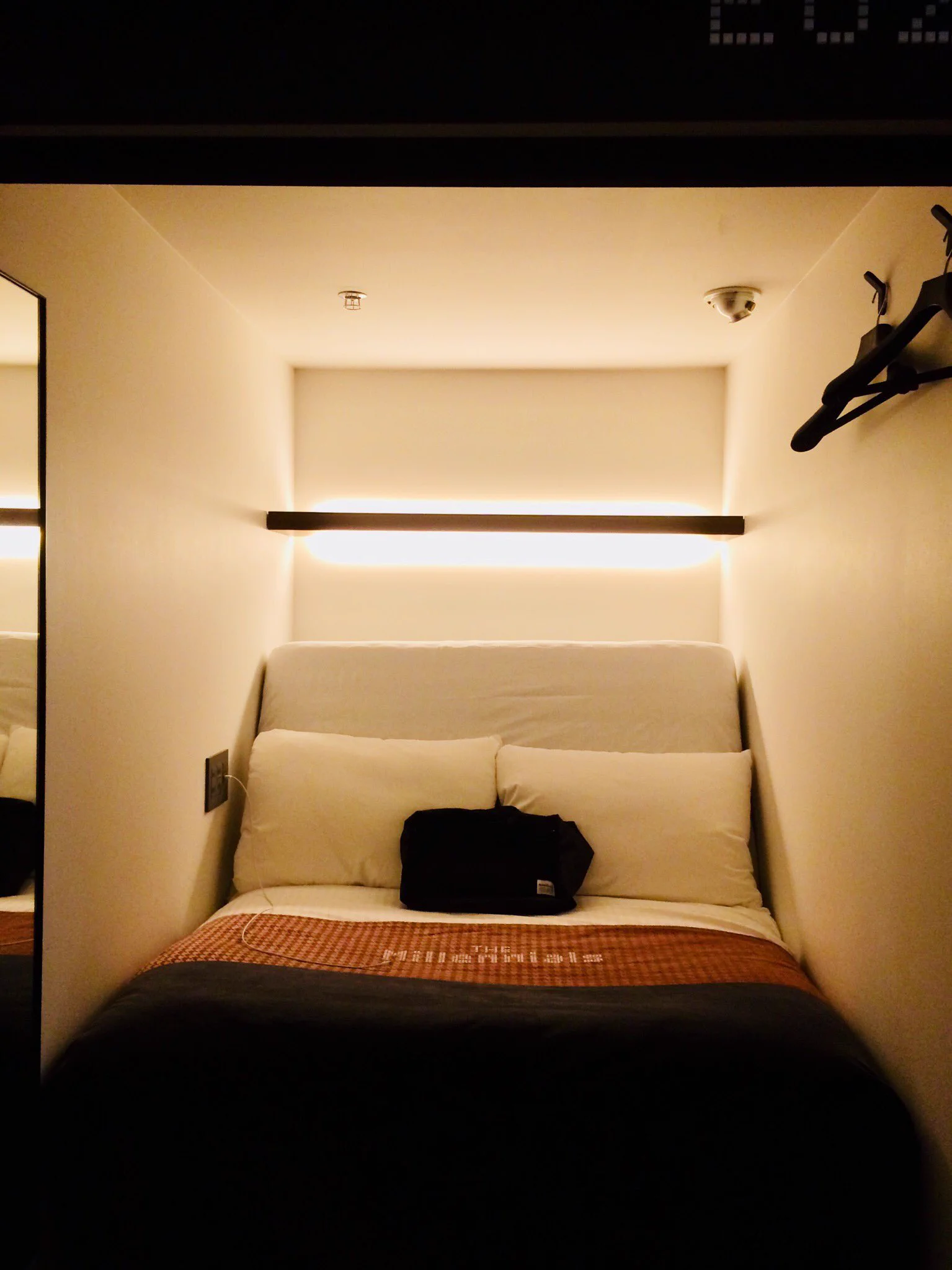 【これがカプセルホテル!?】全てが豪華すぎる未来型カプセルホテルが福岡県にあります