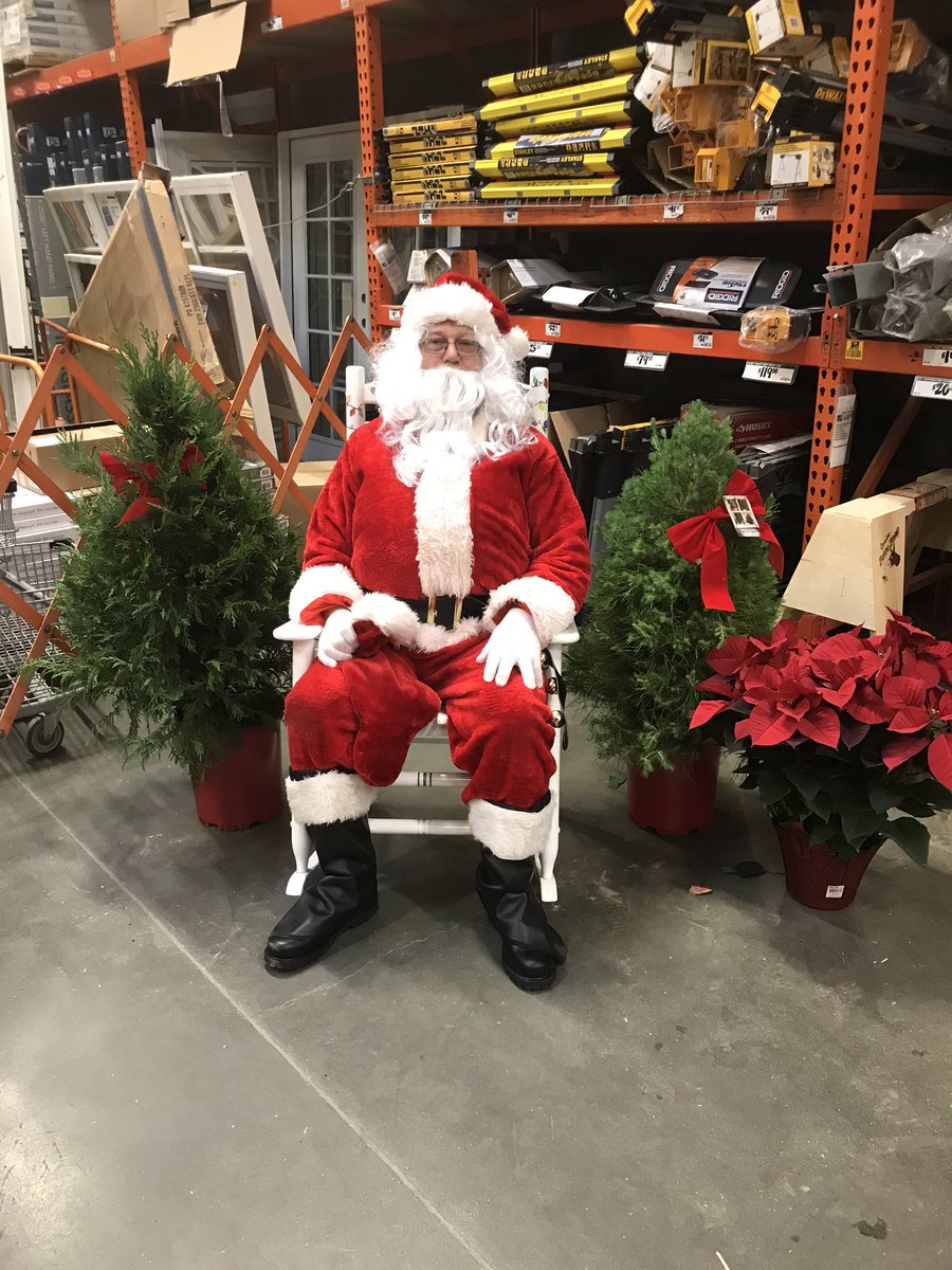 Cesar93THD's tweet photo. Holiday Christmas kids workshop at the Hillsdale Home Depot! #hillsdalepride https://t.co/R9x6gX4MiE