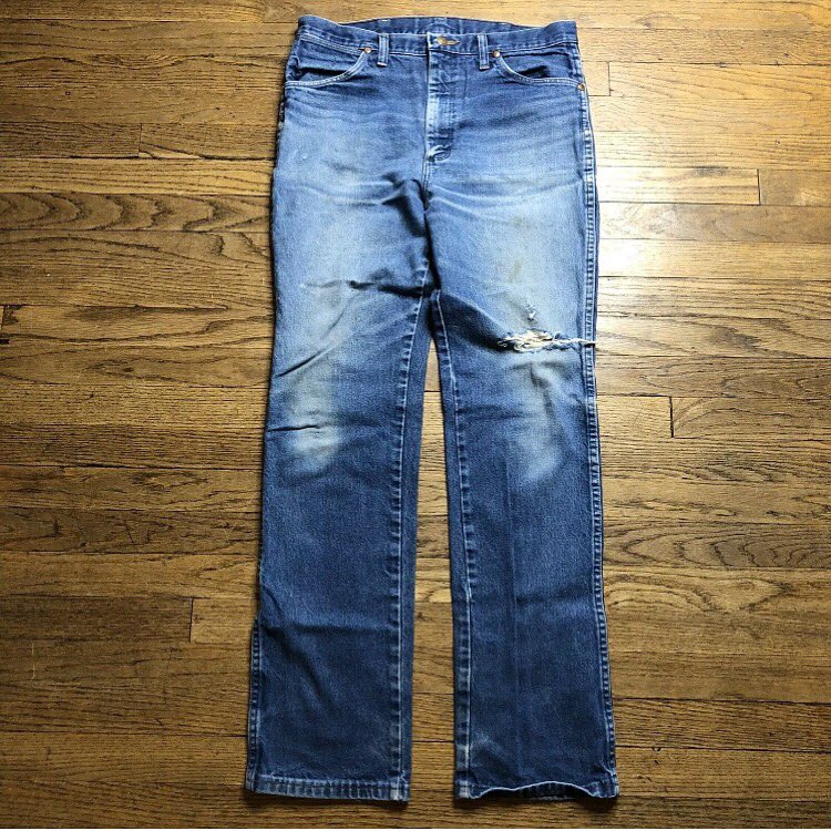 We just listed a ton more vintage Levi’s and Wrangler on our shop website!! Go check them out right now!! Link in bio 👆 🐏 #okcboutique #hipster  #fashion #okcfashion #vintagefashion #shoplocal #shoplocalokc #levis #vintagejeans #vintagedenim #vintagewrangler #rockerchic