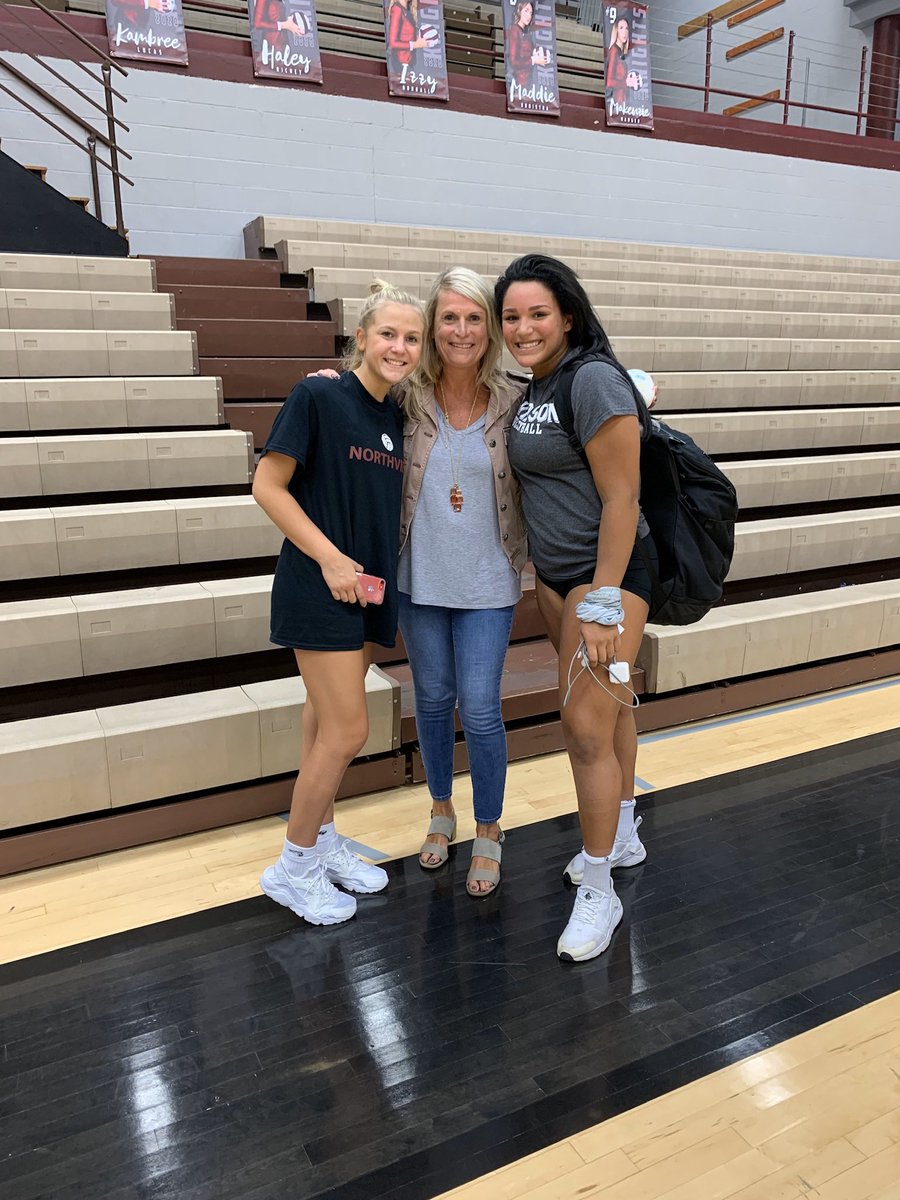 Katy_J_Anderson's tweet photo. Happy Birthday to the one and only @ljraiders!!! You’ve taught me so much. The best volleyball coach I’ve ever had🤩🖤🤩 https://t.co/xwobC10ChT