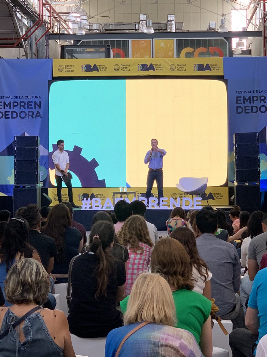 pablomly's tweet photo. Ya estamos en el Festejo del Día del Emprendedor en el CMD. 
El Mapa de Oportunidades Comerciales es una excelente herramienta para emprendedores y comerciantes que quieran abrir un negocio o potenciarlo. Los y las esperamos en nuestro stand para conocer un poco más. https://t.co/MiePT5ELPE