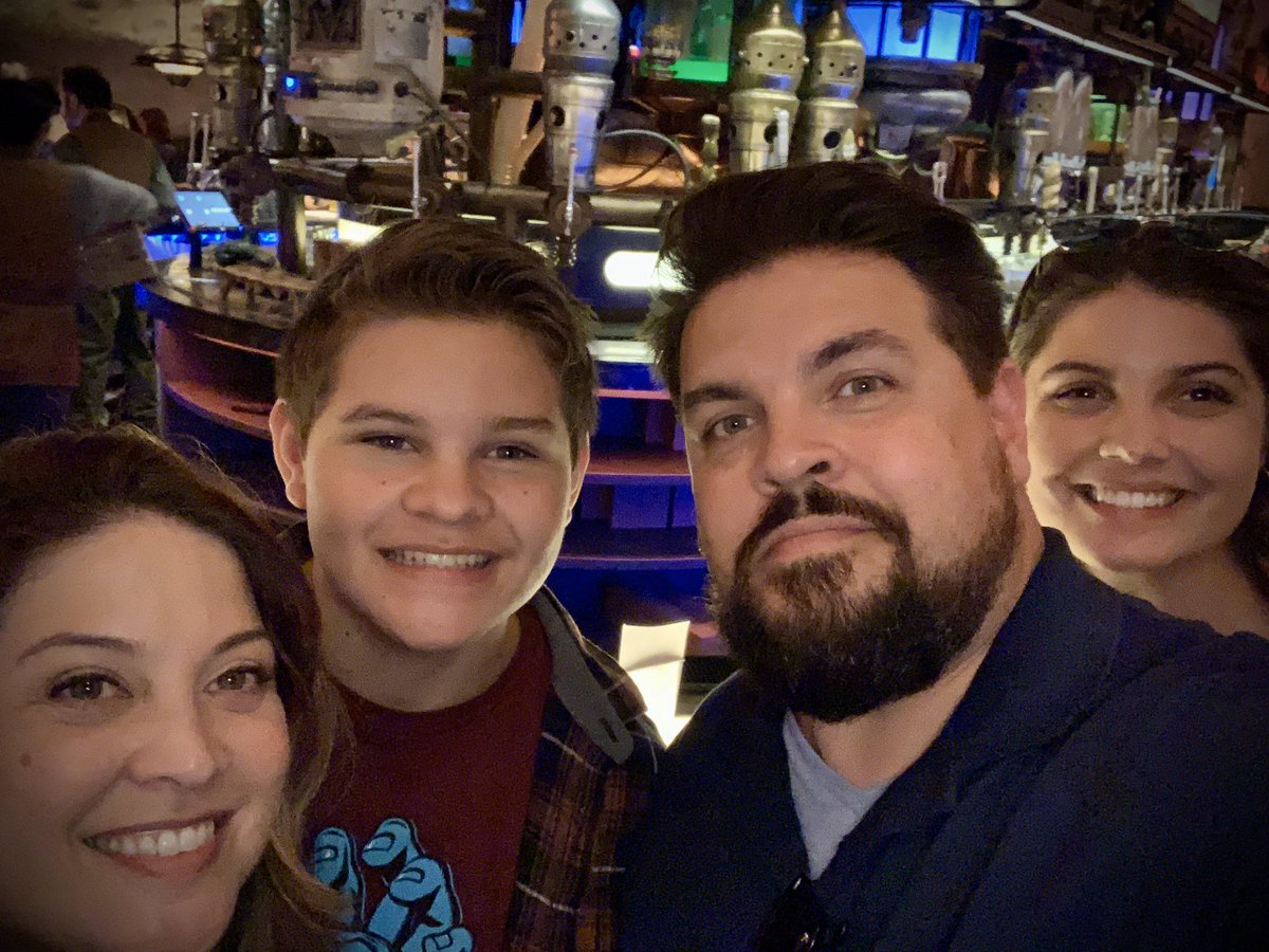 RayGuzicki's tweet photo. We had a great time at #disneyland and #starwarsgalaxysedge https://t.co/KavhfLiZFh