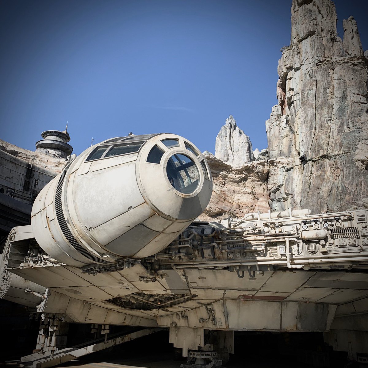 RayGuzicki's tweet photo. We had a great time at #disneyland and #starwarsgalaxysedge https://t.co/KavhfLiZFh