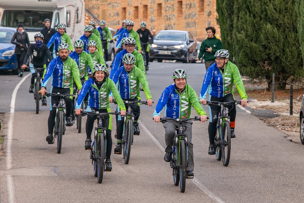 gobjccm's tweet photo. 📸El presidente de #CLM, @garciapage, ha participado en la ruta ciclista por el clima #MovingForClimateNow a su paso por #Toledo🚵‍♂️🚴‍♀️.
+fotos: https://t.co/TEGhxqe9KI https://t.co/fZeyICh7Kq