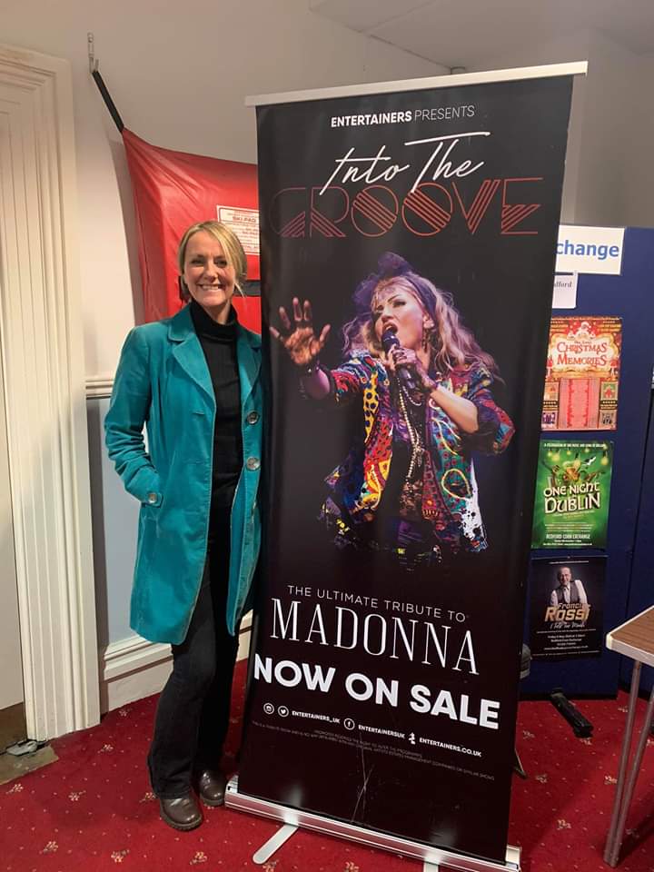 JB_DJradio's tweet photo. @EllyJarmain so great ti meet you!  Looking forward to the show tonight! Thankyou for the interview 
@Bedfordcornexch @northhertsradio @intothegrooveba https://t.co/v2ldSs74kX