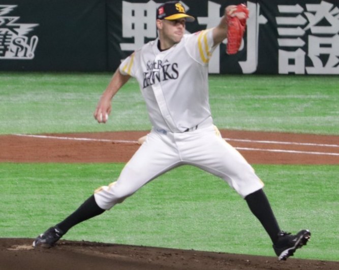 Hiisan_n423's tweet photo. ホークスに欠かせない投手です❗
来季も、是非活躍してください✨💪
(よく見たら、握りが違います)⚾️
#sbhawks #vandy44
#リック・バンデンハーク
@rickvandenhurk https://t.co/XuF5TajQ7C