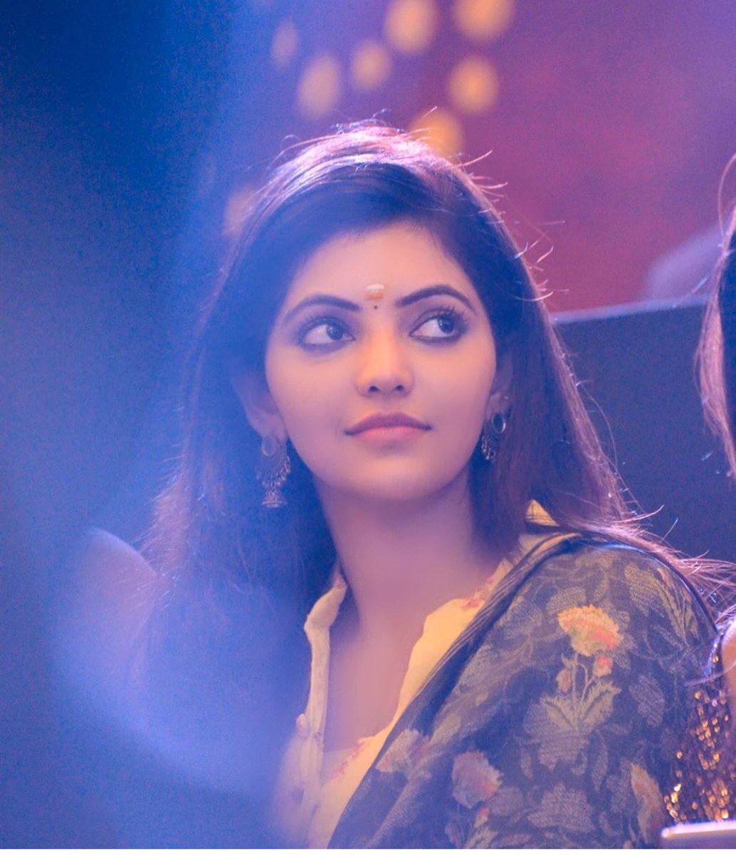AthulyaOfficial's tweet photo. The most memorable day in my life😍 Thank you for each and everyone who made #aduthasaattai release day special and your appreciation means a lot to me ❤️ its special surprise from @i_nivethathomas such a sweet girl 😍 @Actress_Indhuja tqq papa for always been there for me ❤️ https://t.co/Q9tHnCTOom