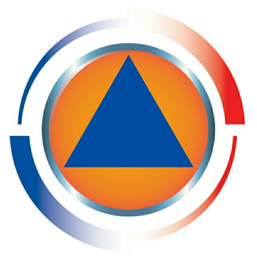 SecCivileFrance's tweet image. Désormais les  #sapeurspompiers #AASC, #UIISC de @SecCivileFrance  vont  pouvoir conduire pour leurs missions les véhicules dont le poids n&apos;excède pas 4500kg.
Deux conditions:
- Ne plus être en permis probatoire
- Suivre une formation spécifique 

legifrance.gouv.fr/affichTexte.do…