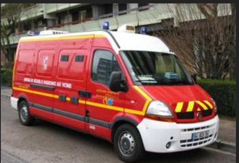 SecCivileFrance's tweet image. Désormais les  #sapeurspompiers #AASC, #UIISC de @SecCivileFrance  vont  pouvoir conduire pour leurs missions les véhicules dont le poids n&apos;excède pas 4500kg.
Deux conditions:
- Ne plus être en permis probatoire
- Suivre une formation spécifique 

legifrance.gouv.fr/affichTexte.do…