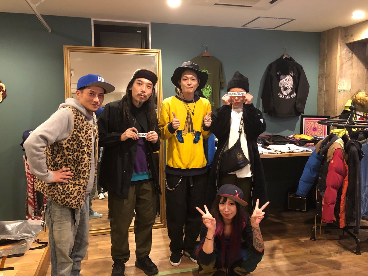 illmill_fuk's tweet photo. ALDIESのデザイナーの阿久澤さんと丸子さんが緊急訪問されました！！スタッフびっくり👀👀わざわざご訪問ありがとうございました❤ https://t.co/3hzUnfjybv