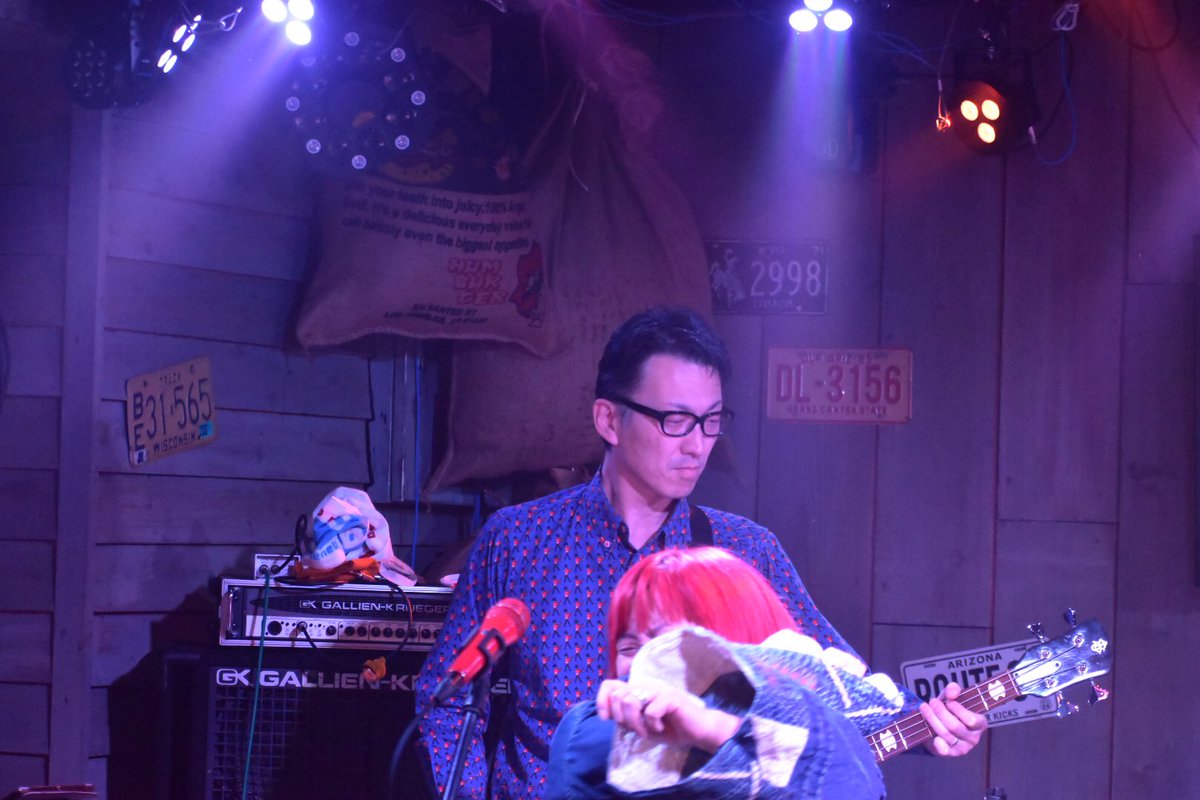 MG_MatchBox's tweet photo. ラストは本日主役・橘新二のバンドdeneb!
当店店長・橘新二生誕祭〜denebの曲をコピーしてプレゼント係まで〜
絶賛ラストスパート!!
#live #hiroshima #musicguildmatchbox #band #music #五日市 https://t.co/RiK5WXVobw