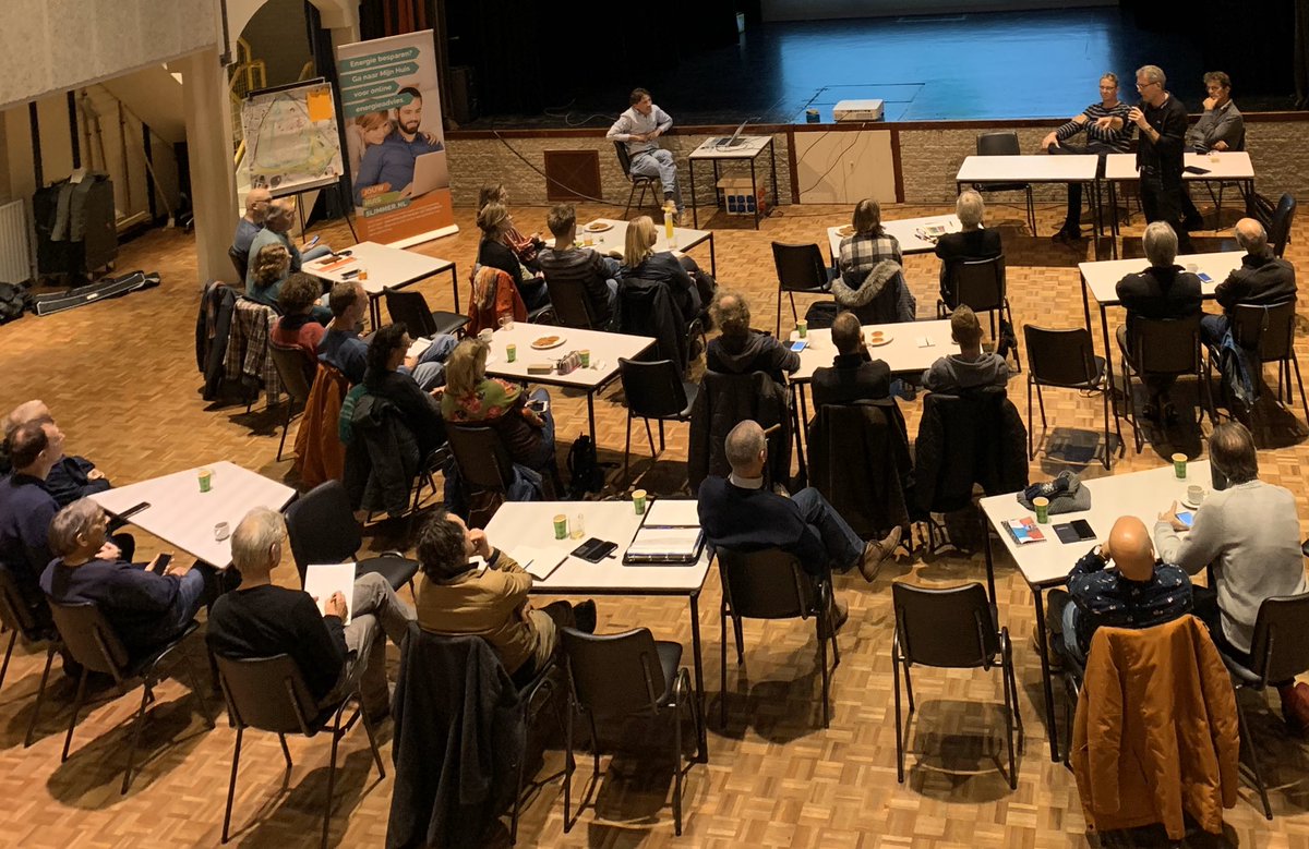 AZwanink's tweet photo. Bewonersinitiatief #Lunetten organiseert een drukbezochte bijeenkomst over verduurzamen van VvE’s. #goedbezig #samen #sterk #lokaal #duurzaam.  @hallolunetten  @Energie030 @JouwHuisSlimmer @GemeenteUtrecht https://t.co/byYsvPjk5N
