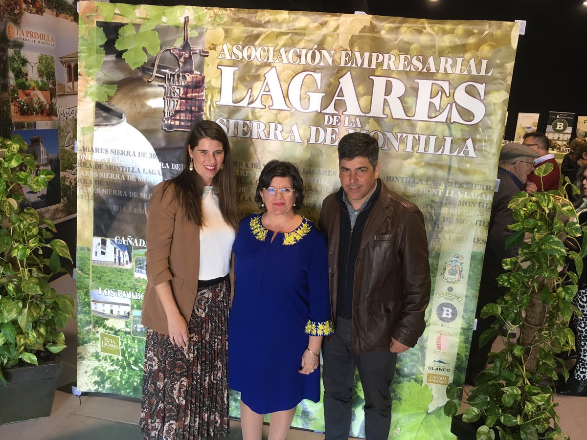 cabello_araceli's tweet photo. En #Montilla se inaugura la XV Presentación de los Vinos de Tinaja de la Sierra de Montilla (cosecha 2019). 
Seis lagares que dan a conocer los vinos de la vendimia de 2019. 
Vinos jóvenes, frescos, con aroma a fruta y con un gran futuro en el mercado. https://t.co/jlQyQ7h2X1