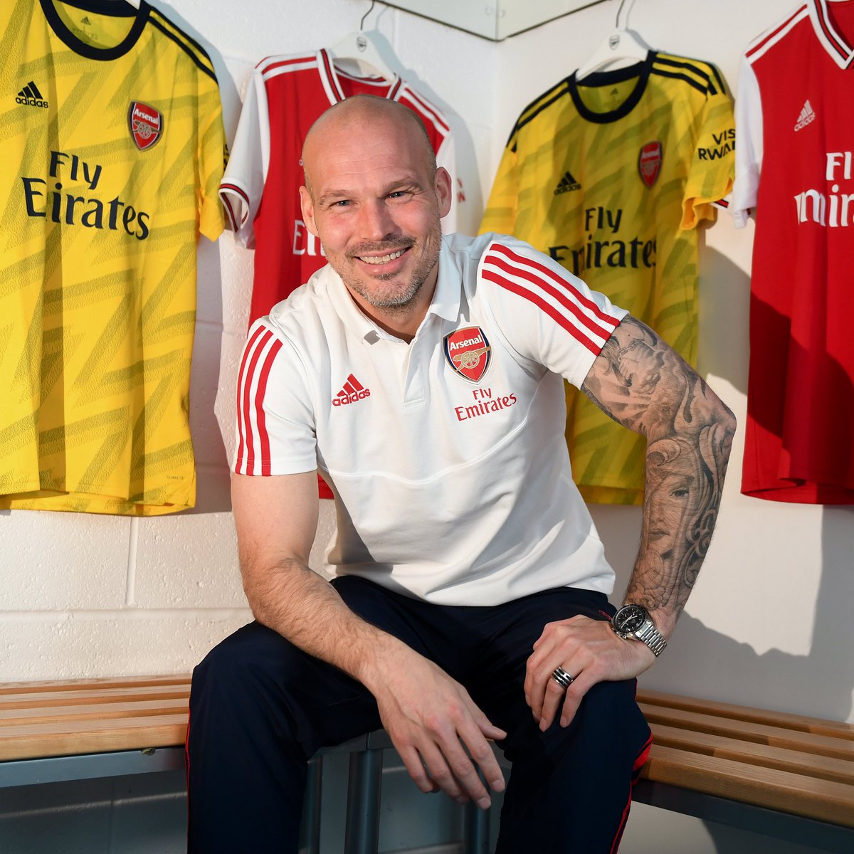 Arsenal's tweet image. We’re all right behind you, Freddie 👍

❤️ @Freddie