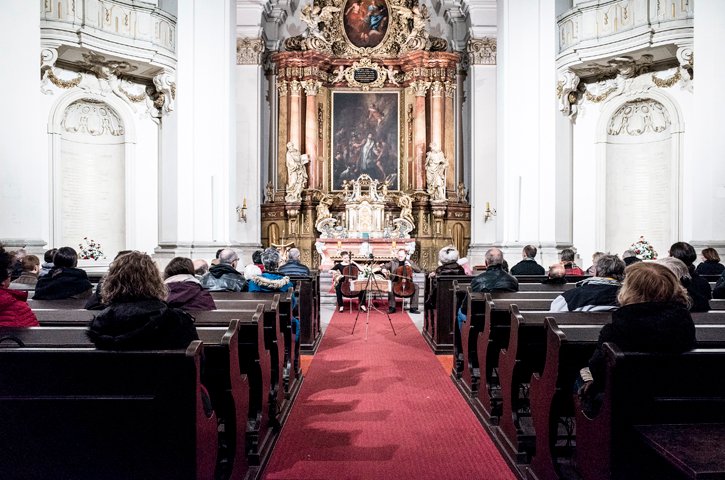 Brikcius's tweet photo. 💯#Cello Concert 🎵FESTIVAL BRIKCIUS #KLEIN100
🎻DUO BRIKCIUS [2 Cellists - 2 #Siblings]🇨🇿
Anna @Brikciusova Frantisek @Brikcius
⛪️Military Church #Prague
Photo: A. B. Mihai https://t.co/uclksAlAKd
#FestivalBrikcius #Baroque #Praha #CzechMusic #IrenaKosíková ✡️ #OffenBACH200 https://t.co/cSNaJUaKcC