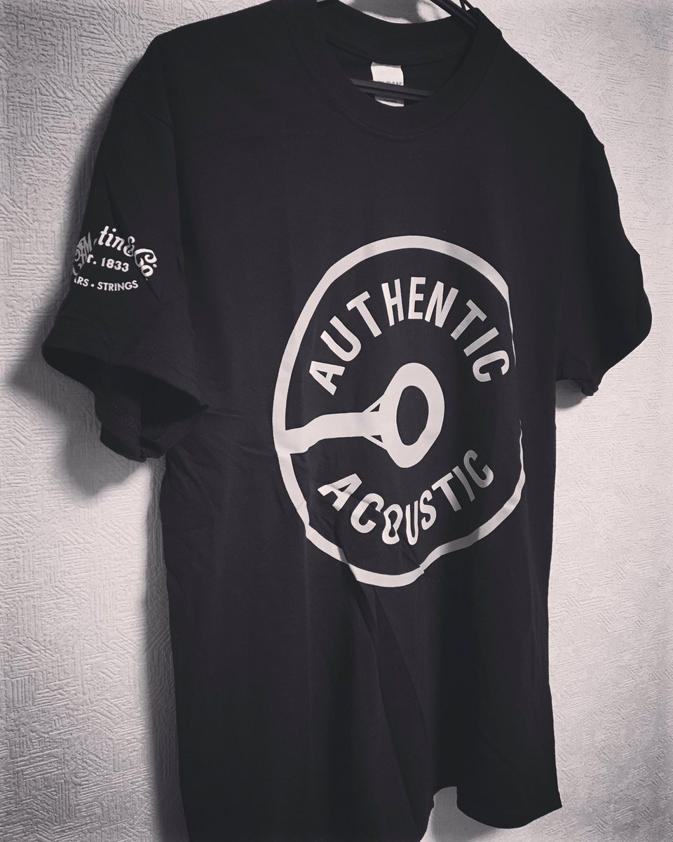 Yuri_umeno's tweet photo. Martinキャンペーンで当選して
#martinclubjp より
Tシャツが届きました☺️♫ 

#martin #martinguitar #martingirls  #guitar #guitarist #guitargirl  #ギター練習中  #ギタリスト #ギター女子 #アコギ女子 #アコ女  #authenticacoustic #martinstrings https://t.co/BqwyFLsfbV