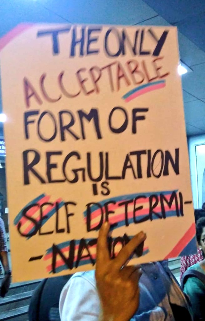 Rails_N_Roads's tweet photo. Trans Bill Wapas lo! Arey gormint kuch toh #sharam Karo?! In solidarity with the trans community's protest in #Mumbai led by @DanRebello1 & folx. Pictures by a friend who does not have Twitter.
@imray1795
#NotAboutUsWithoutUs #StopTransBill2019 #TransBillGoBack! https://t.co/EVS0bxYS1M