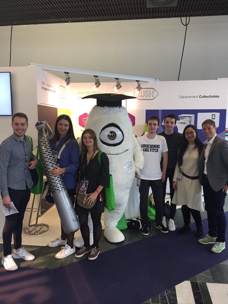 ACECDL_Lille's tweet photo. L’ACECDL a fait la rencontre de ses partenaires à l’#ADF2019 https://t.co/30FEP1yMaC