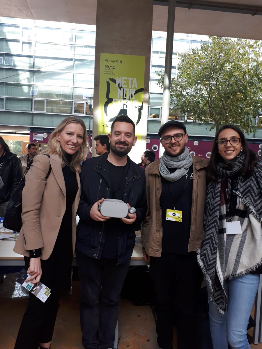 MJoseRosOlivoCs's tweet photo. Jóvenes, profesionales y emprendedores de éxito💪! En #DIAPE19 disfruté con algunos proyectos como @xyzestudio @AppNeting @biyectiva @gofoodieapp y #Deportec de altísimo nivel, dónde la creatividad,la oportunidad de negocio detectado y sus equipos son de enorme valor! https://t.co/BbMQheRUZC