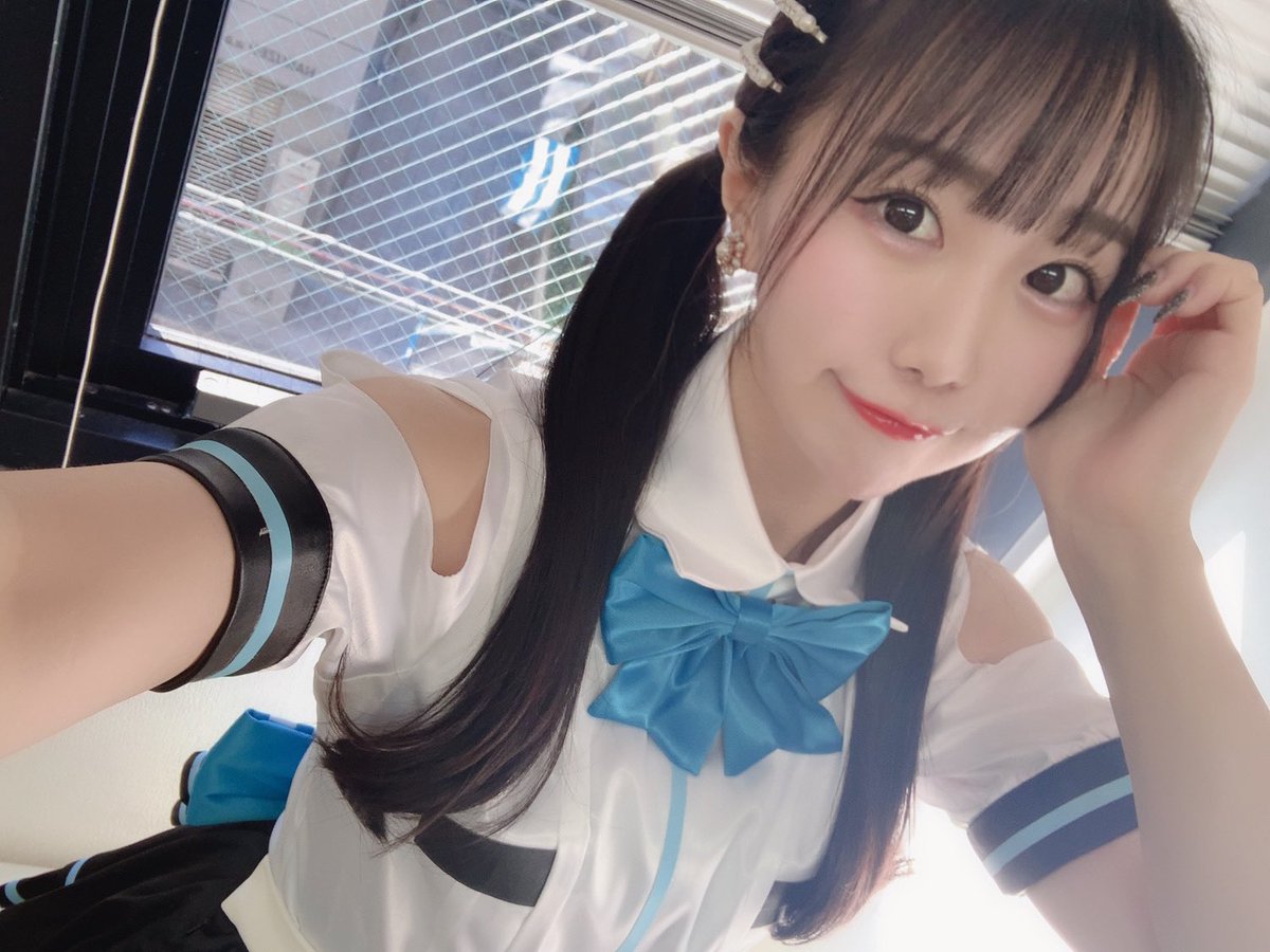 野水伊織 え ちょっと待って衣装可愛いしツインテとかもうまじなんなのなつみ可愛いなぁおい