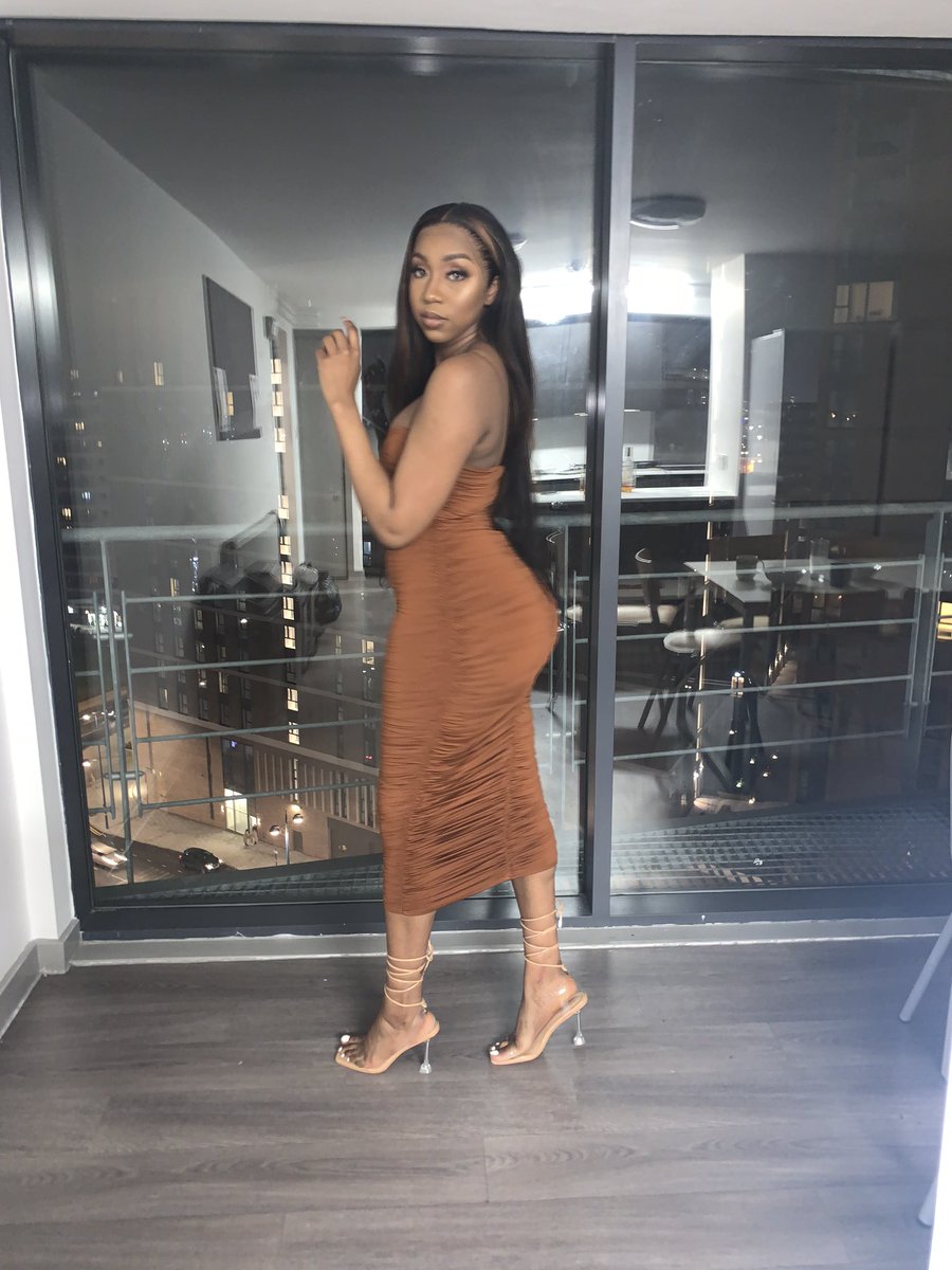 _Jmulan's tweet photo. See me and get nervous 🤭. Happy birthday to the realist bitch I know 🥺 more life to me 🥳🥳🥳 https://t.co/rphIabw2K7